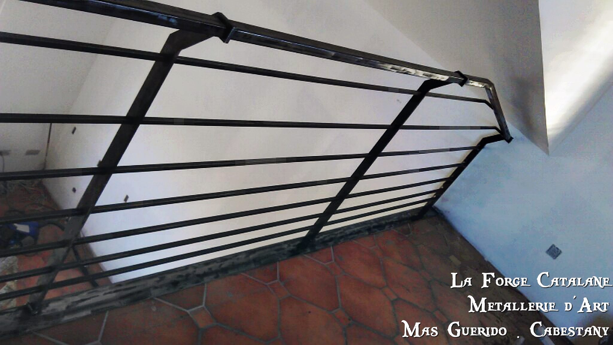 garde corps metal lisse carre  main courante deporte forge catalane 4.jpg